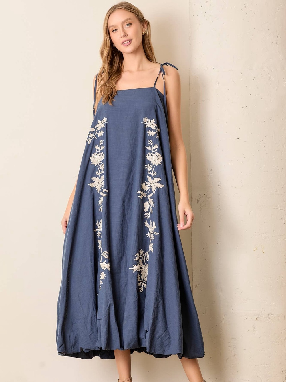 Bonnie Embroidered Tie Strap Bubble Maxi Dress Womens Small NWT Navy Blue